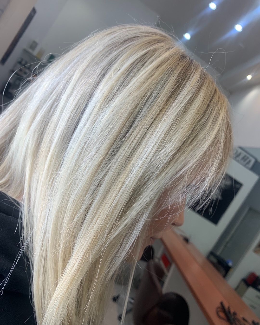 Balayage blond réalisé au salon